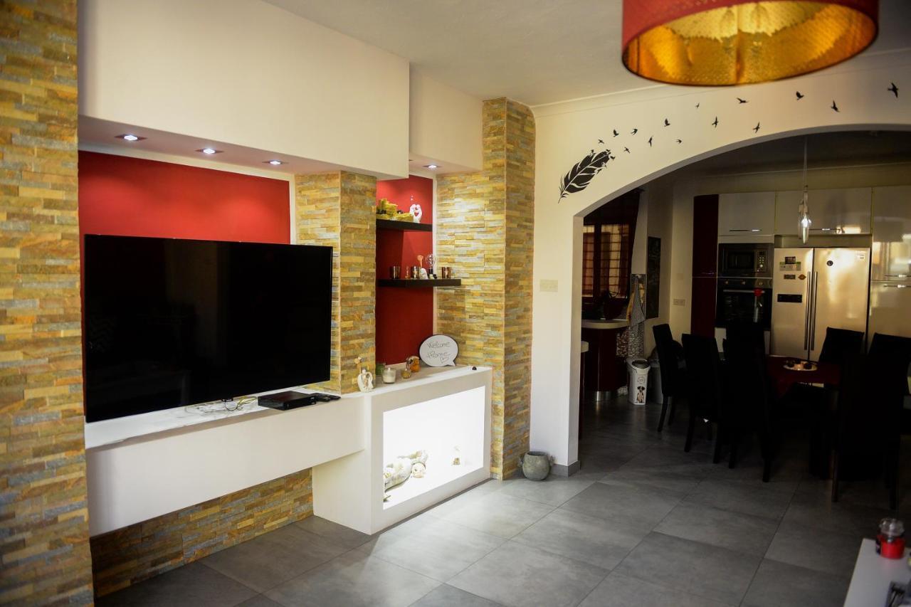 Modern And Homely Apartment In マルサスカーラ エクステリア 写真